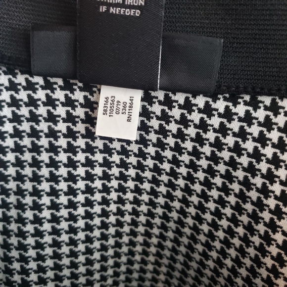 Lane Bryant Asymmetrical Houndstooth Skirt Elastic Waist size 14/16 - Picture 5 of 5